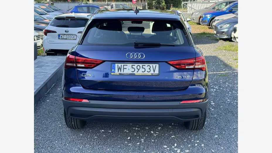 AUDI Q3 -