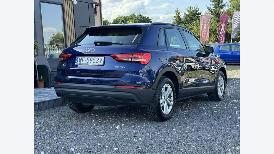 AUDI Q3 -