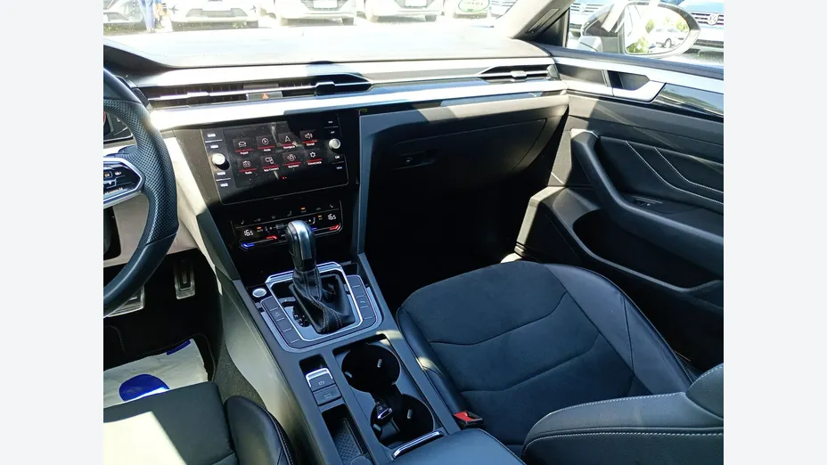 VOLKSWAGEN Arteon -