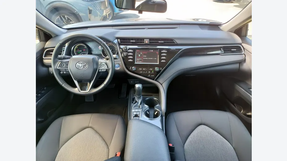 TOYOTA Camry -