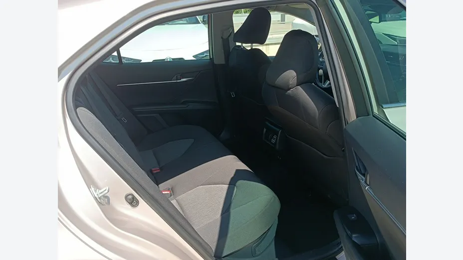 TOYOTA Camry -