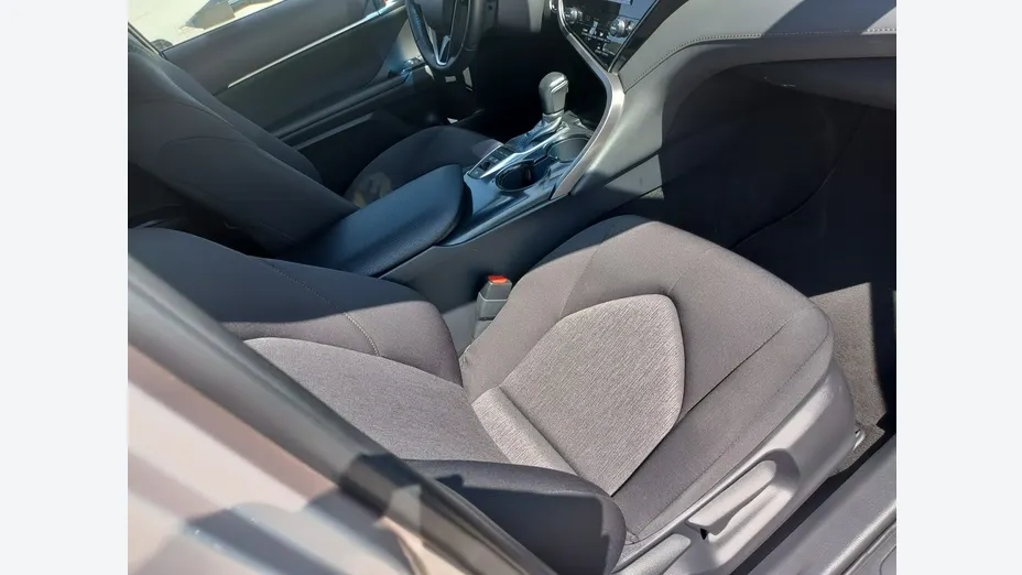 TOYOTA Camry -