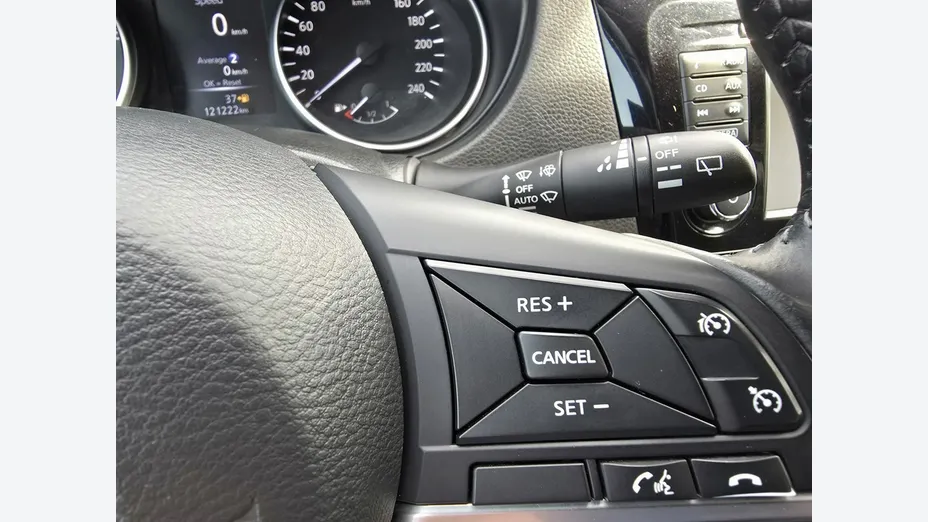 NISSAN Qashqai -