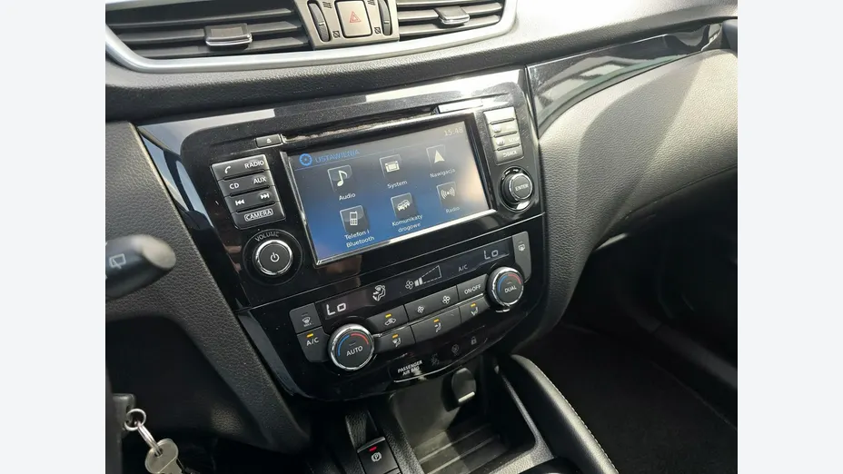 NISSAN Qashqai -