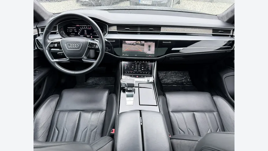 AUDI A8 -