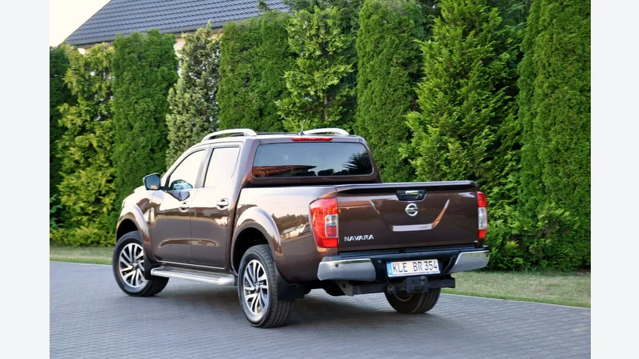 NISSAN Navara -