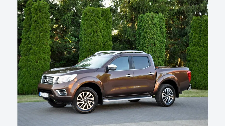 NISSAN Navara -