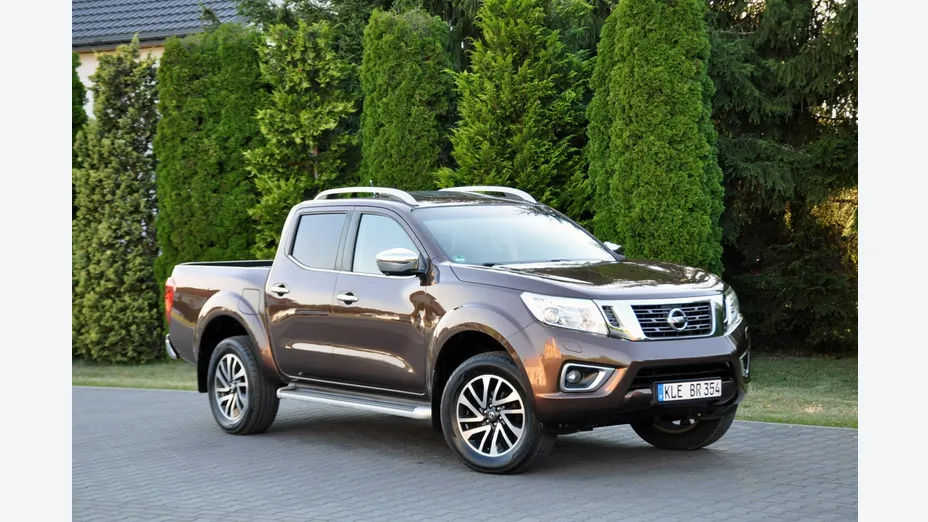 NISSAN Navara -