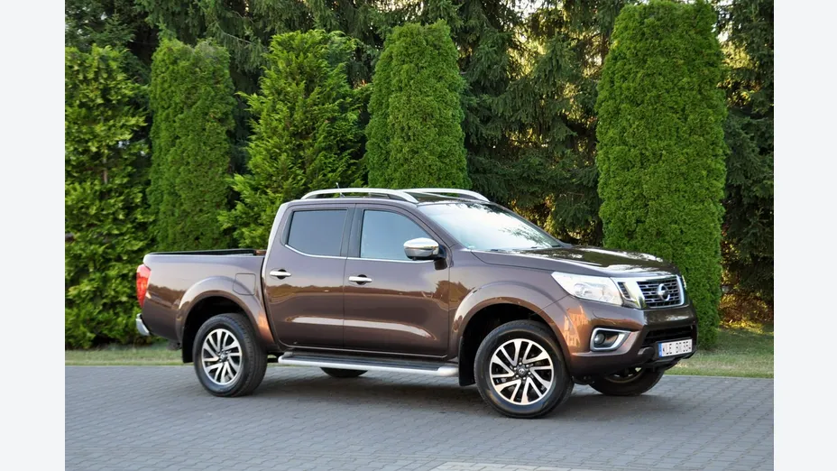 NISSAN Navara -