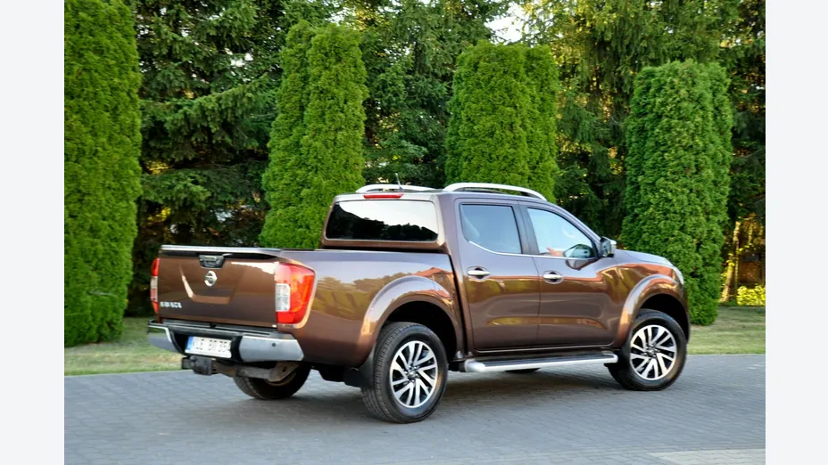 NISSAN Navara -
