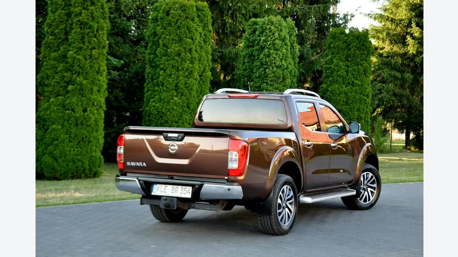 NISSAN Navara -