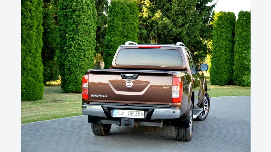 NISSAN Navara -