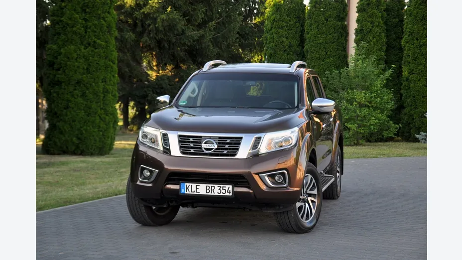 NISSAN Navara -