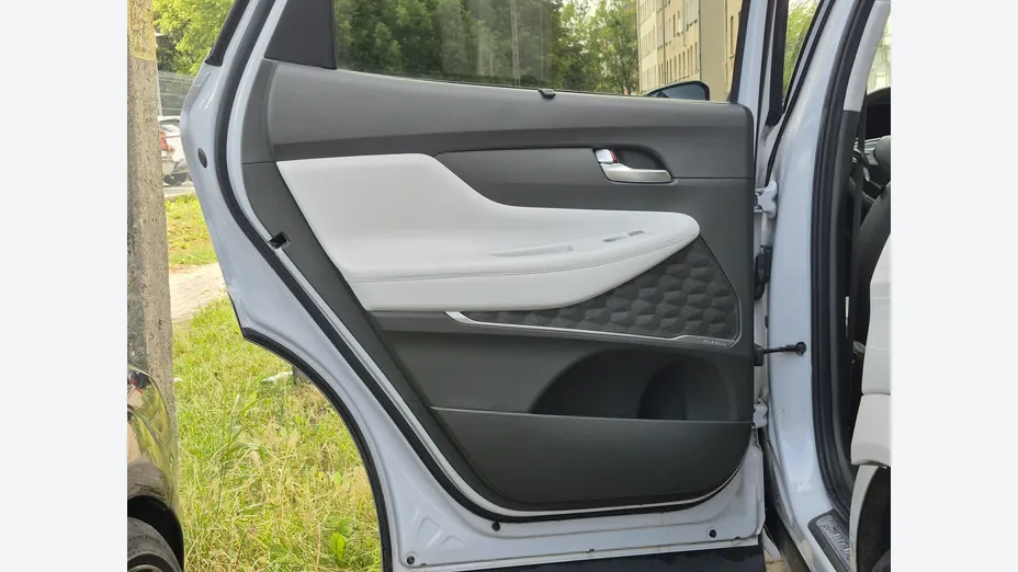 HYUNDAI Santa Fe -
