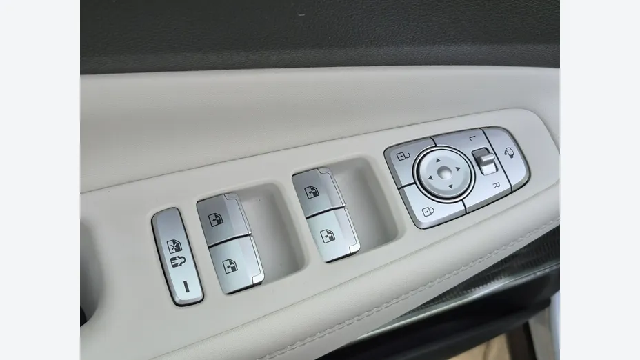 HYUNDAI Santa Fe -