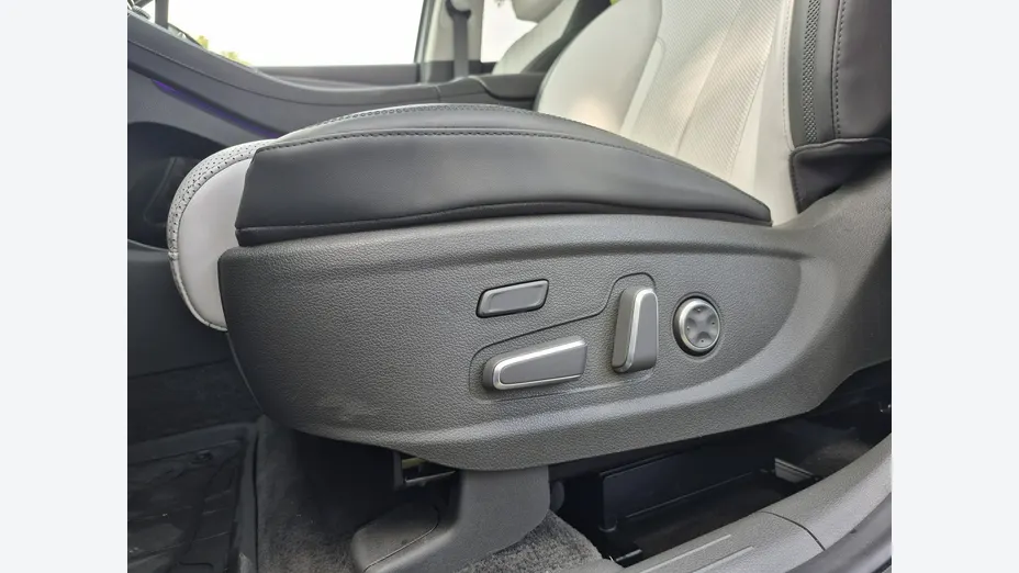 HYUNDAI Santa Fe -