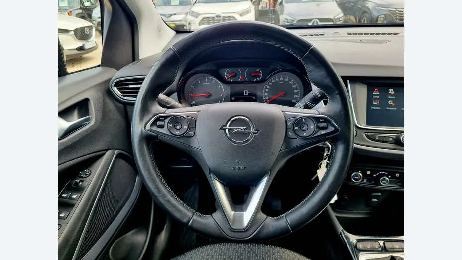 OPEL Crossland X -