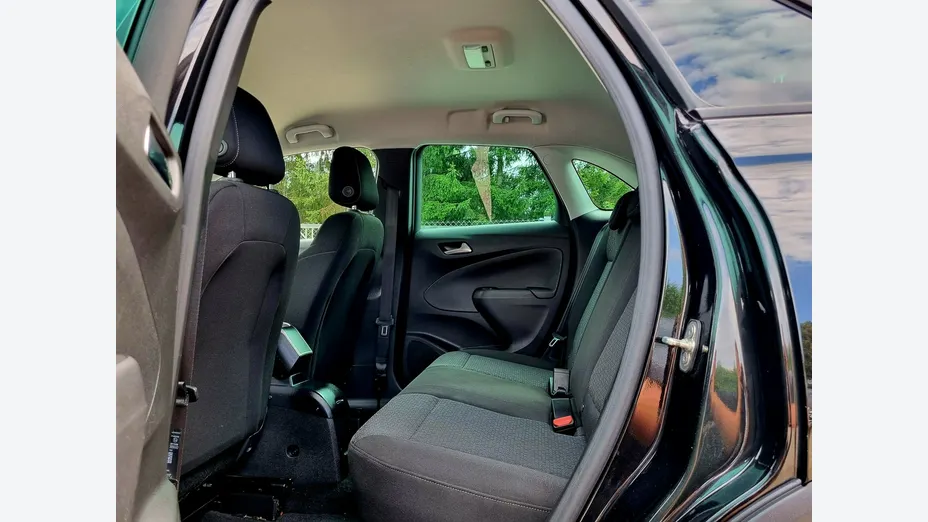 OPEL Crossland X -