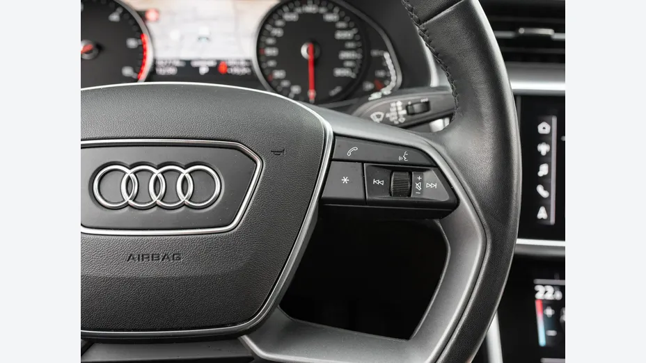 AUDI A6 -