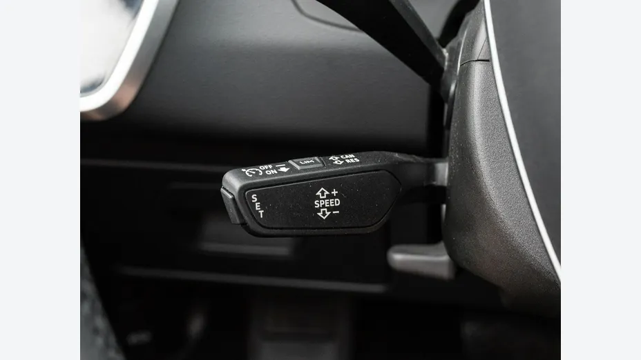 AUDI A6 -