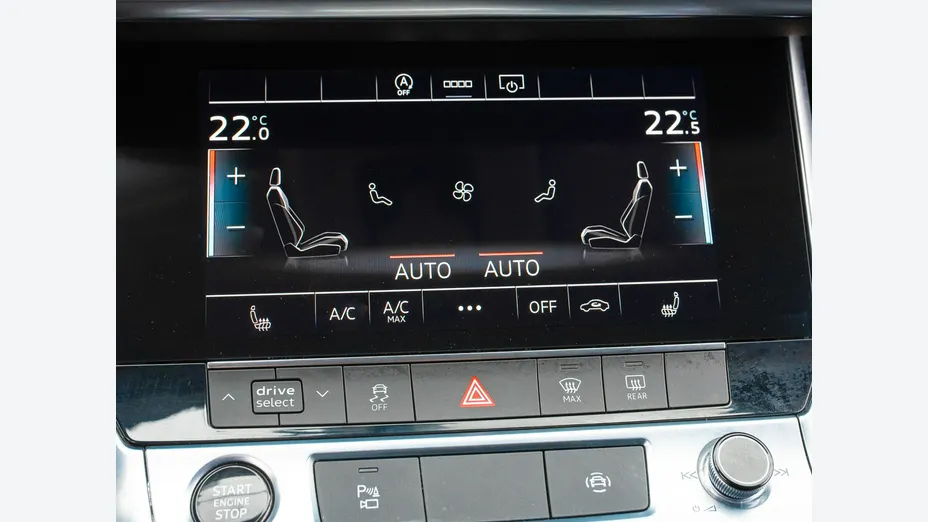 AUDI A6 -