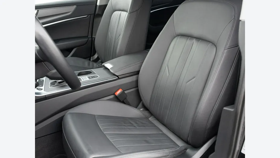 AUDI A6 -