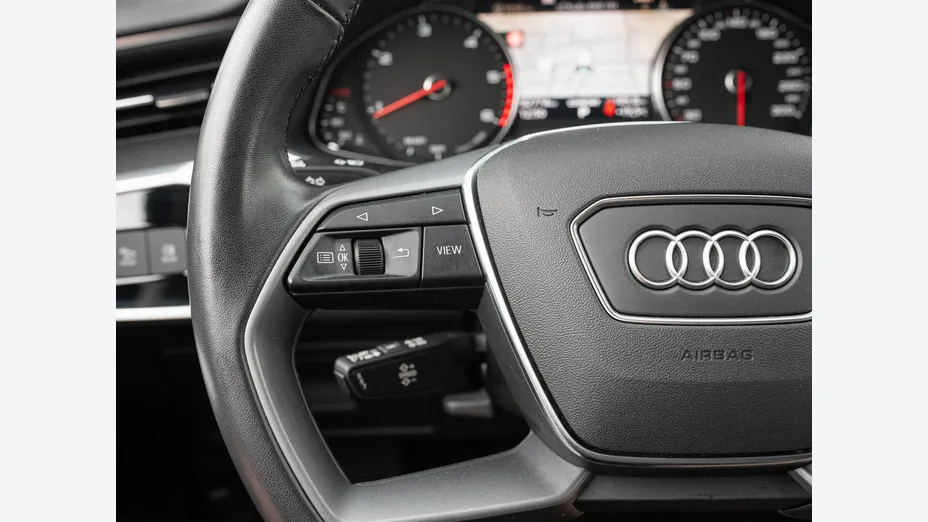 AUDI A6 -