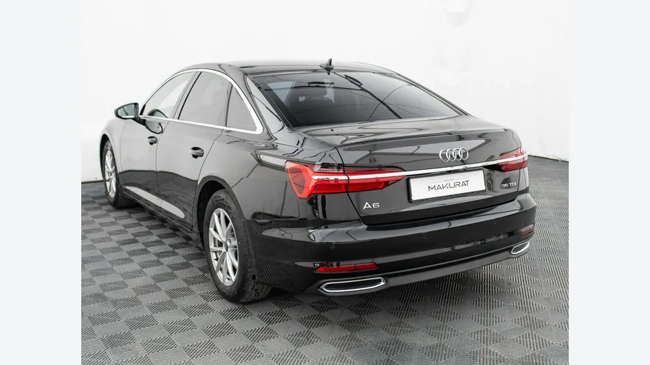 AUDI A6 -