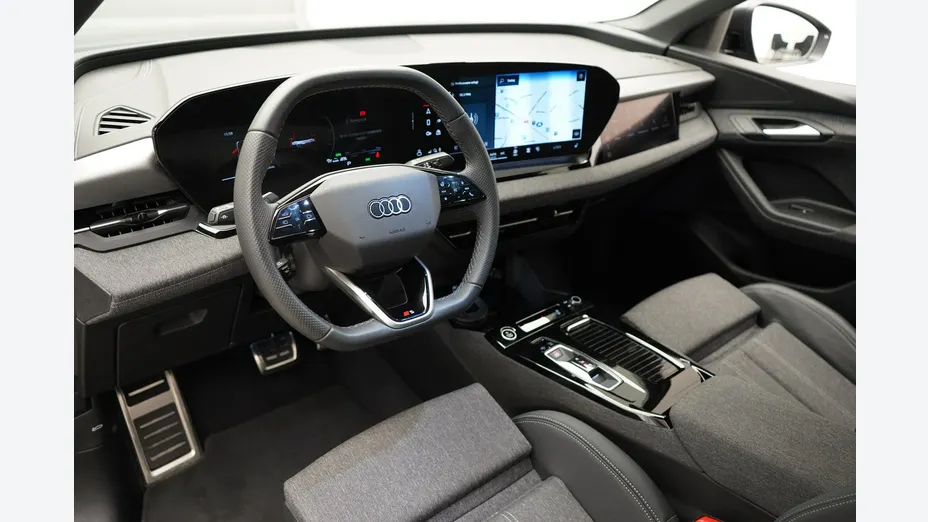 AUDI Q6 Sportback e-tron -