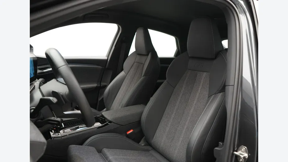 AUDI Q6 Sportback e-tron -