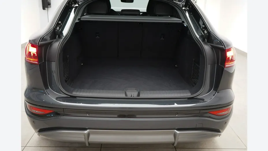 AUDI Q6 Sportback e-tron -