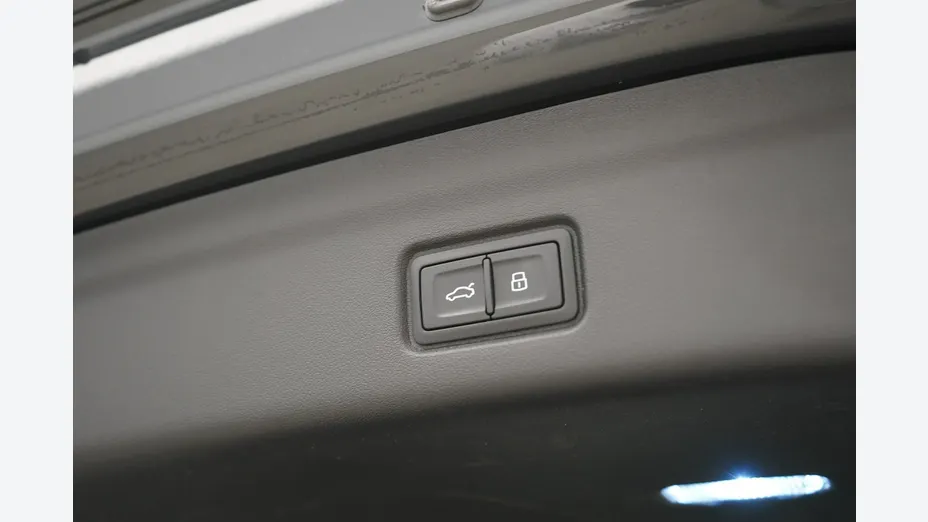 AUDI Q6 Sportback e-tron -