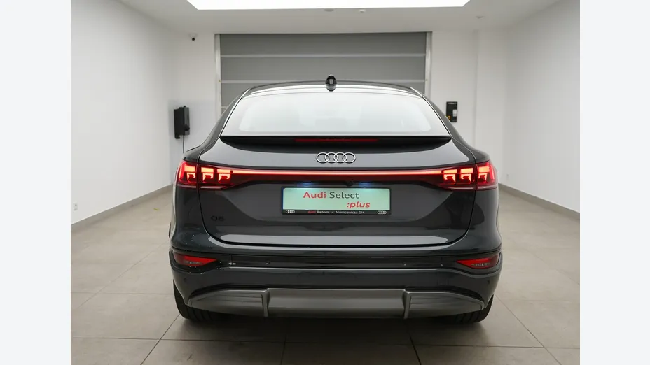 AUDI Q6 Sportback e-tron -