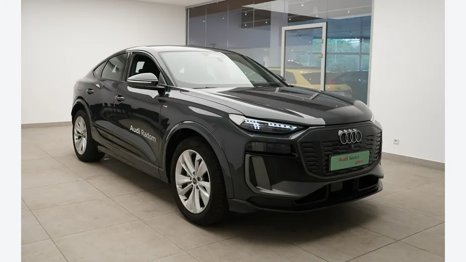 AUDI Q6 Sportback e-tron -