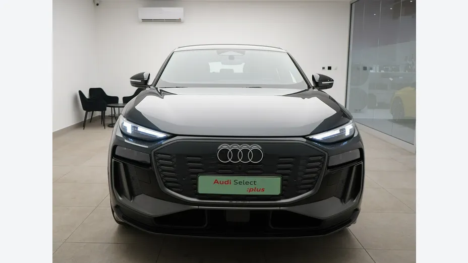 AUDI Q6 Sportback e-tron -