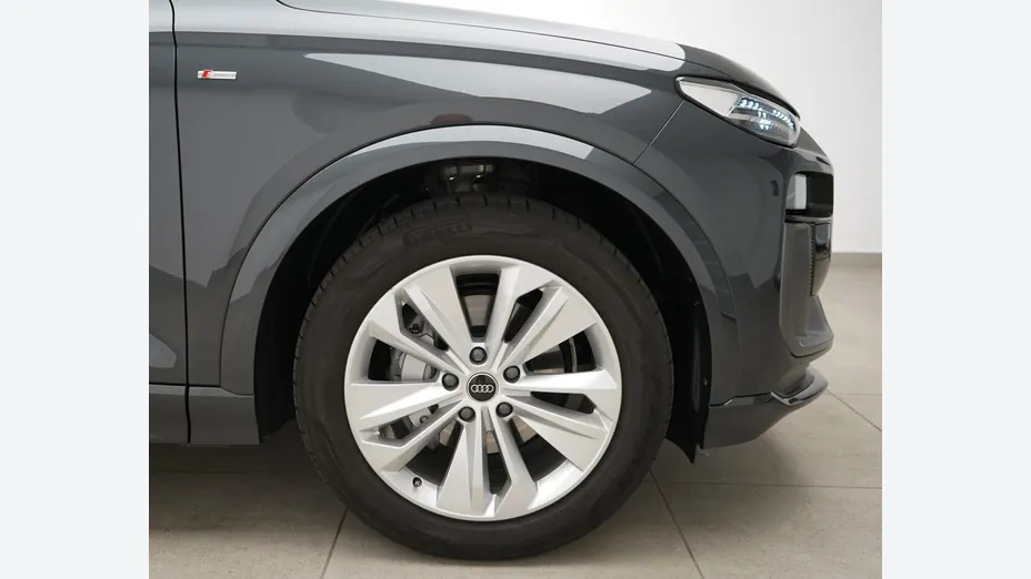 AUDI Q6 Sportback e-tron -