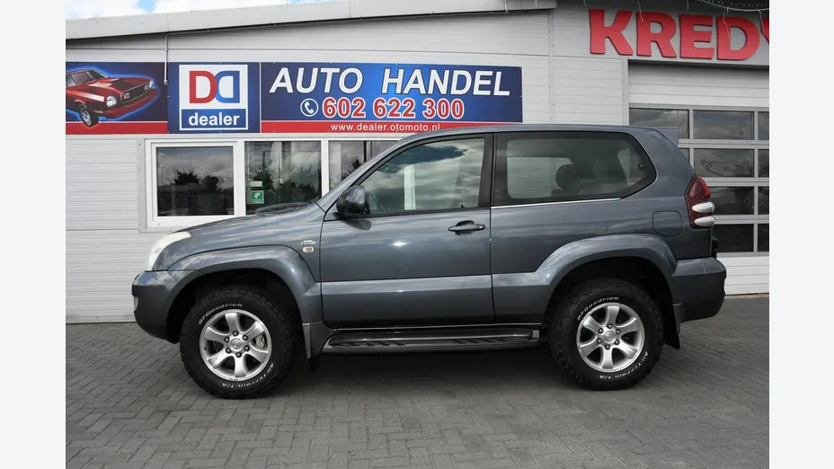 TOYOTA Land Cruiser -