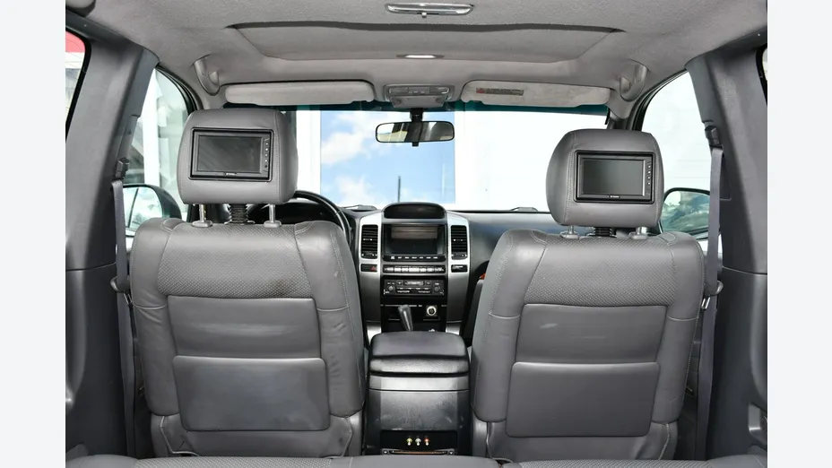 TOYOTA Land Cruiser -