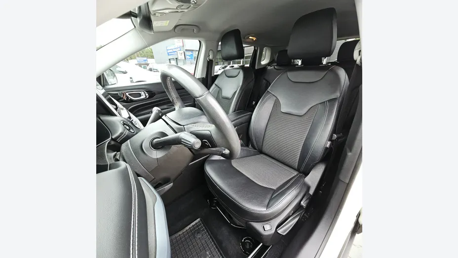 JEEP Compass -