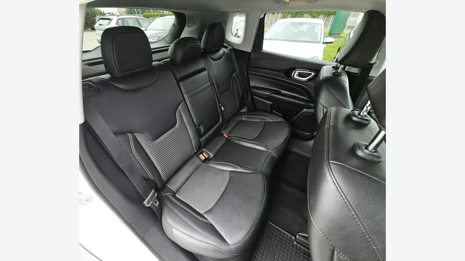 JEEP Compass -