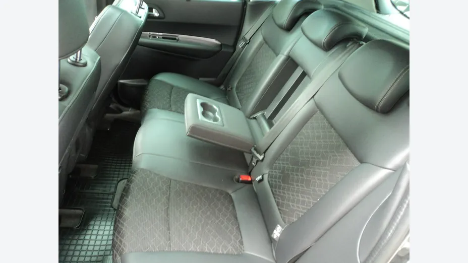 PEUGEOT 3008 -