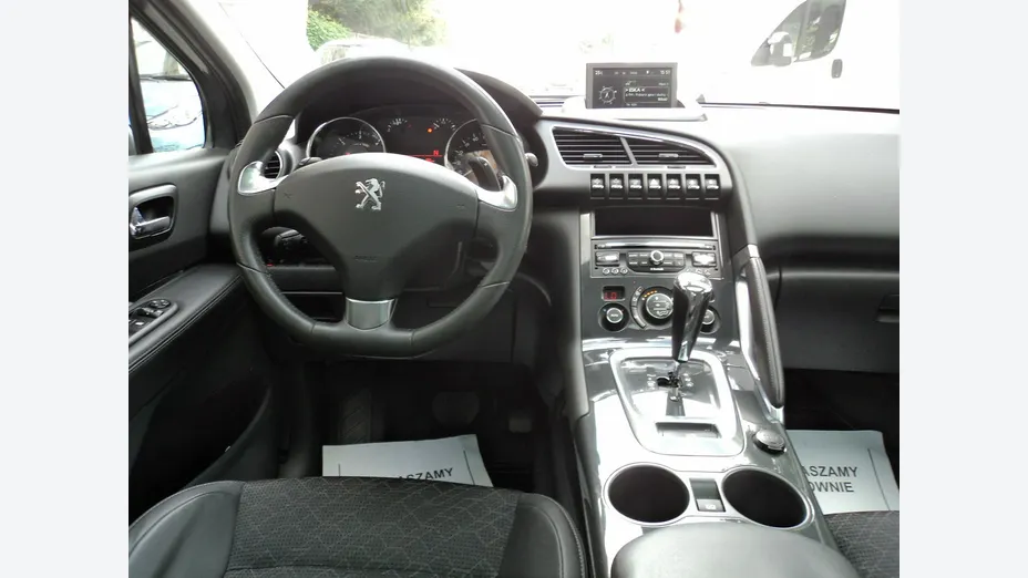 PEUGEOT 3008 -