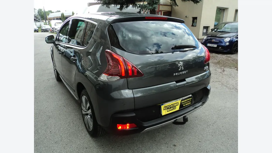 PEUGEOT 3008 -