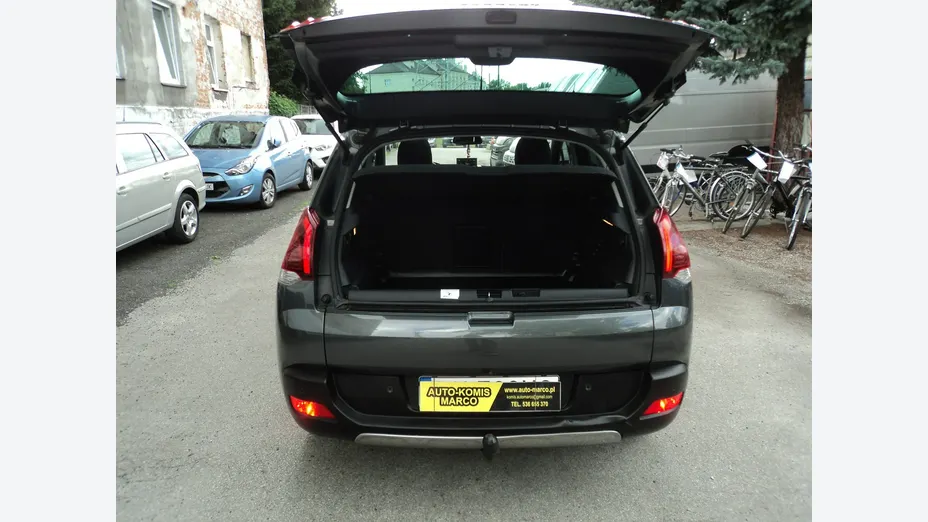 PEUGEOT 3008 -