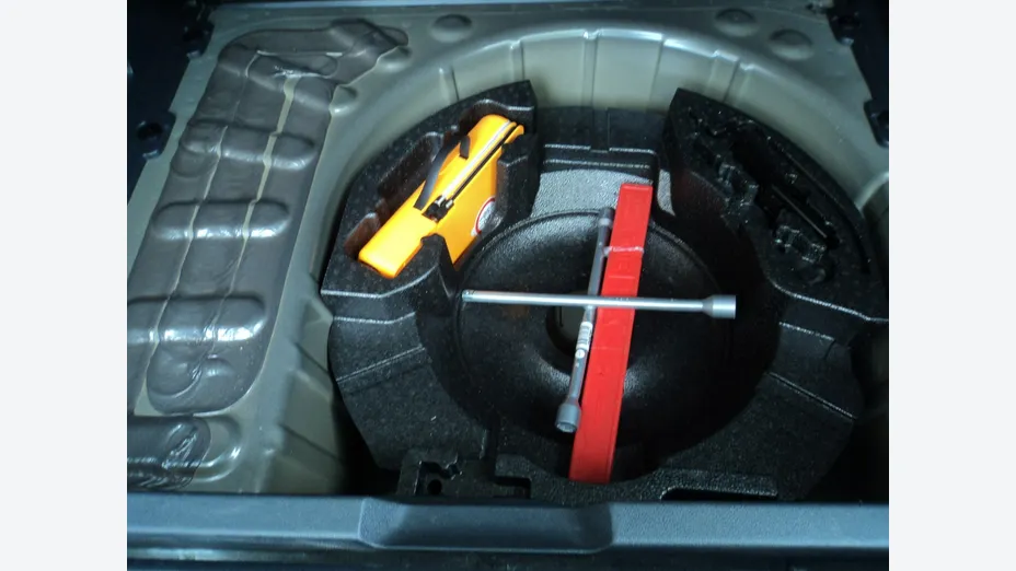 PEUGEOT 3008 -