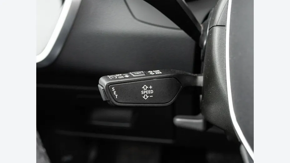 AUDI A6 -