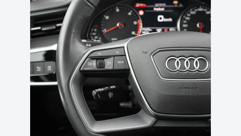 AUDI A6 -