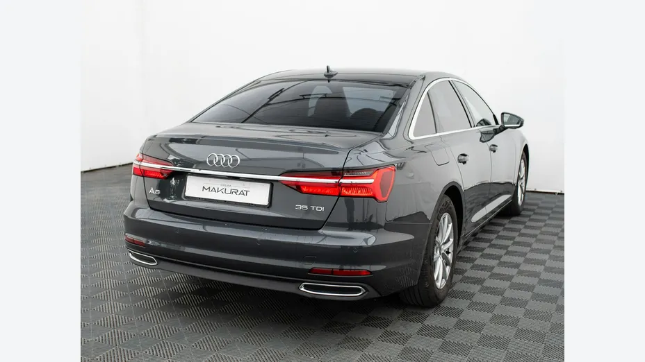 AUDI A6 -