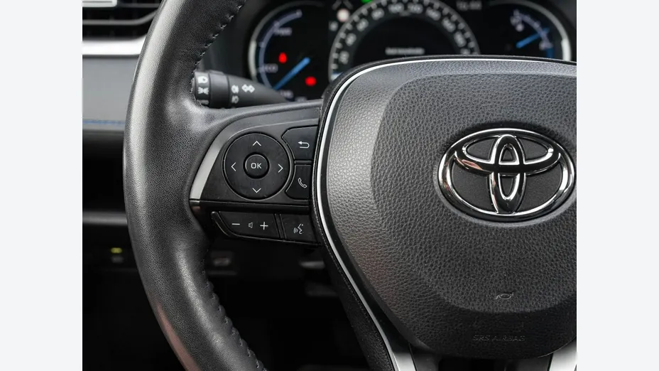 TOYOTA RAV4 -