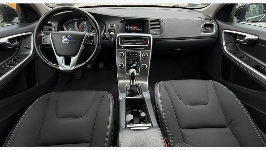 VOLVO S60 -